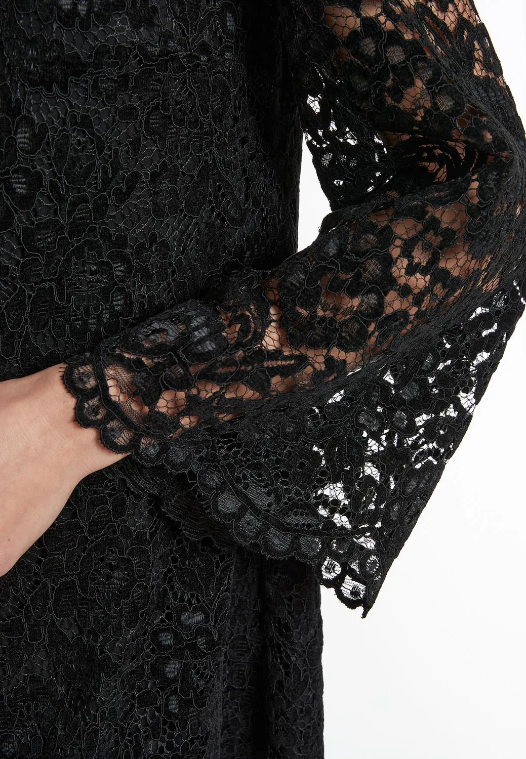 Ana Alcazar Sahea abito pizzo nero svasato maniche 3/4