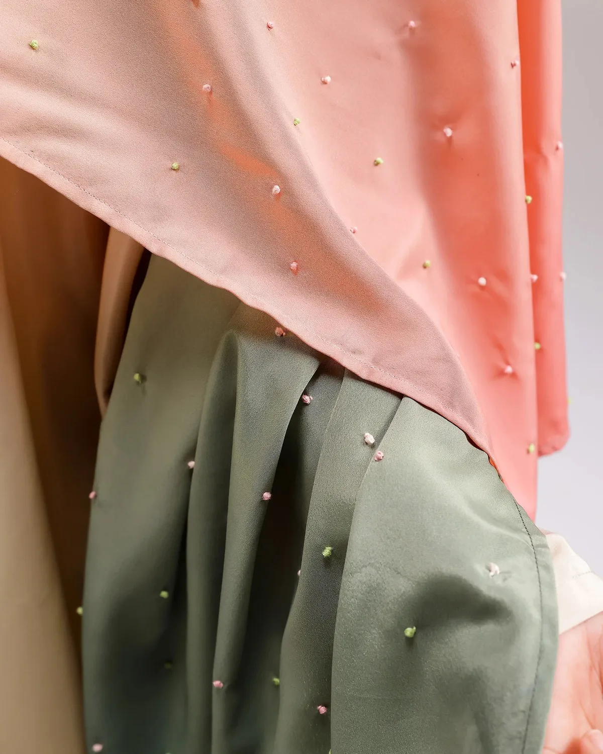Our Dve Fade Crepe sciarpa dupatta rosa verde