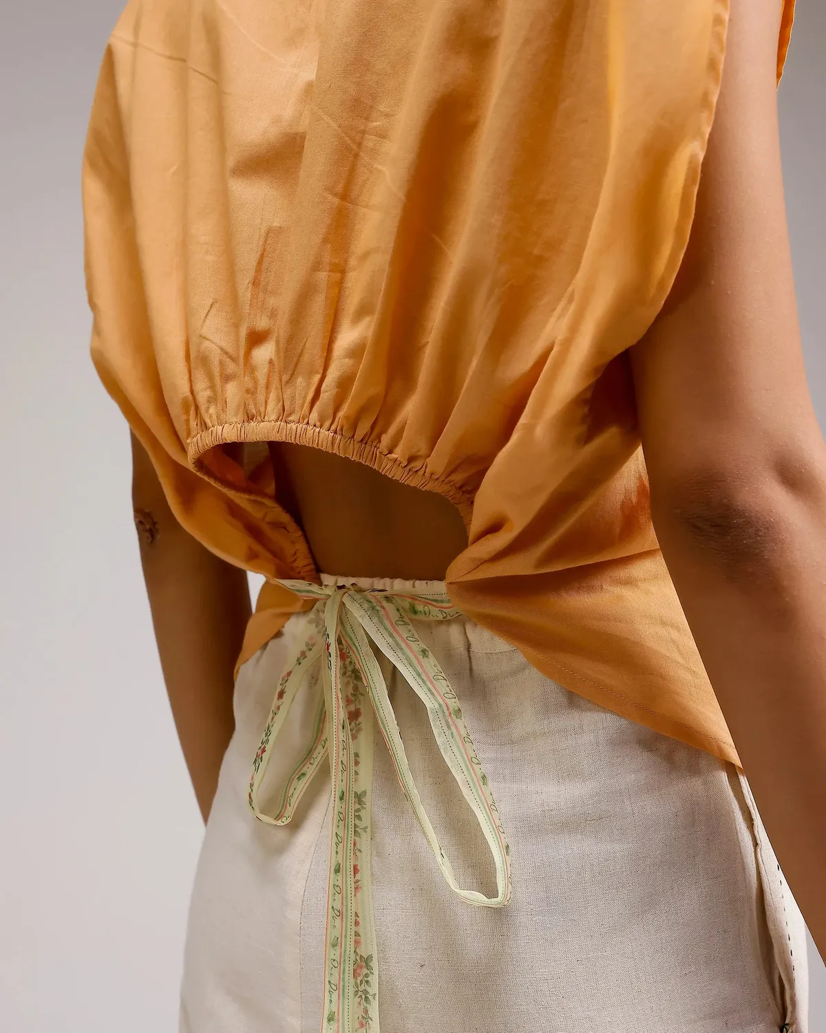 Our Dve Fresh Dew Top crop arancione ruggine in cotone