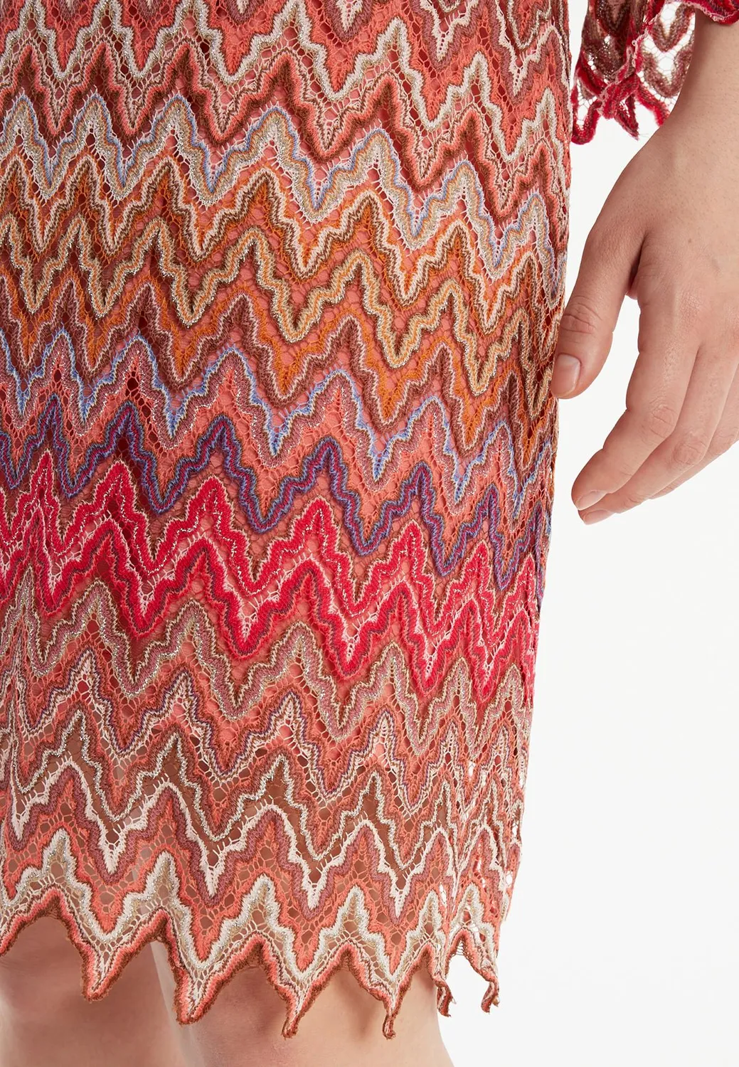 Ana Alcazar Zanisa tunica maglia rossa zigzag