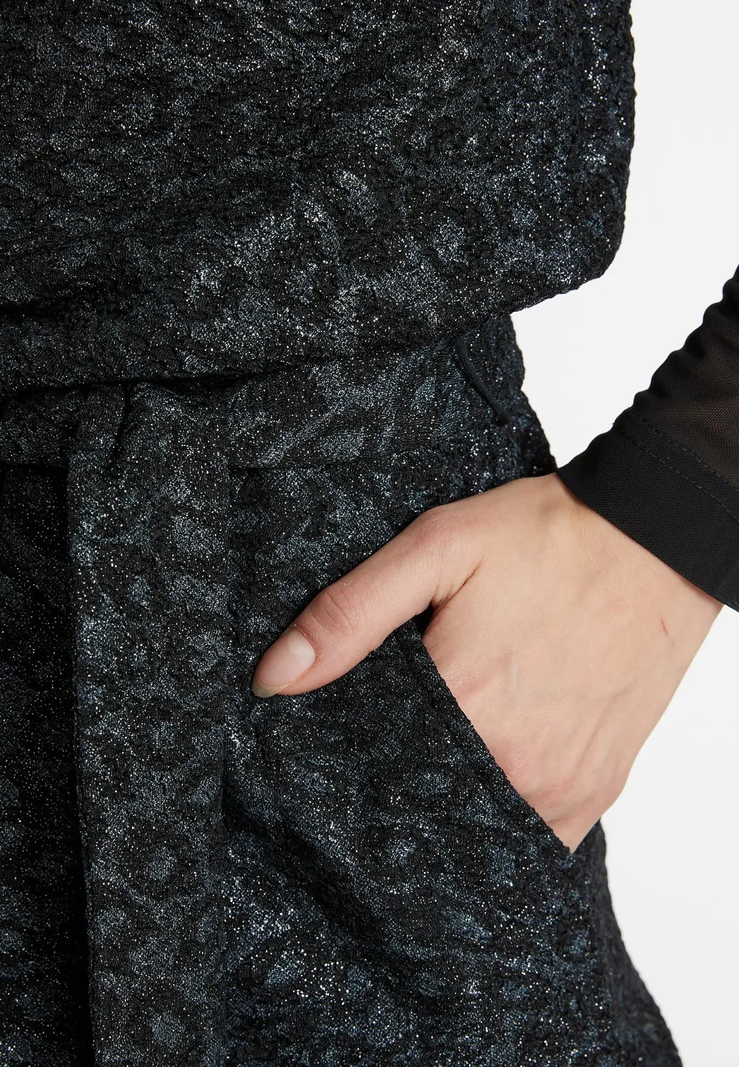 Ana Alcazar Otasis tuta elegante nera con inserti
