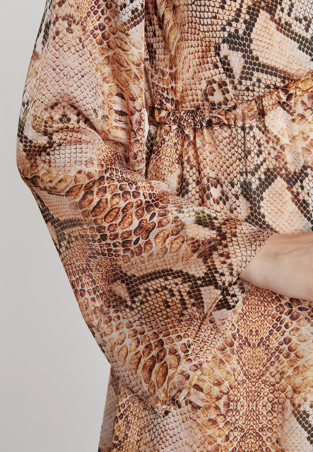 Ana Alcazar Pakira abito impero chiffon maculato