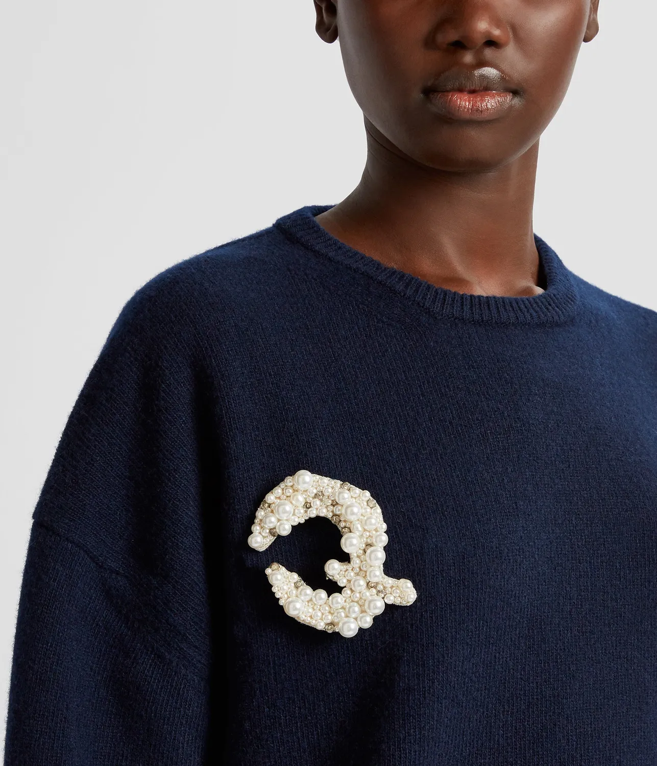 Erdem Pearl Alphabet spilla lettera Q perle