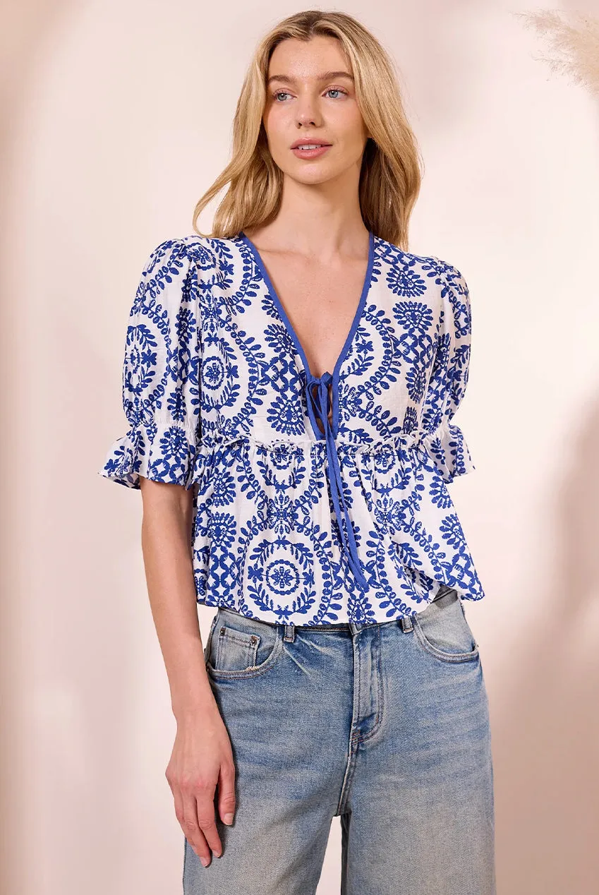 Angeleye top peplum bianco ricamo blu manica corta