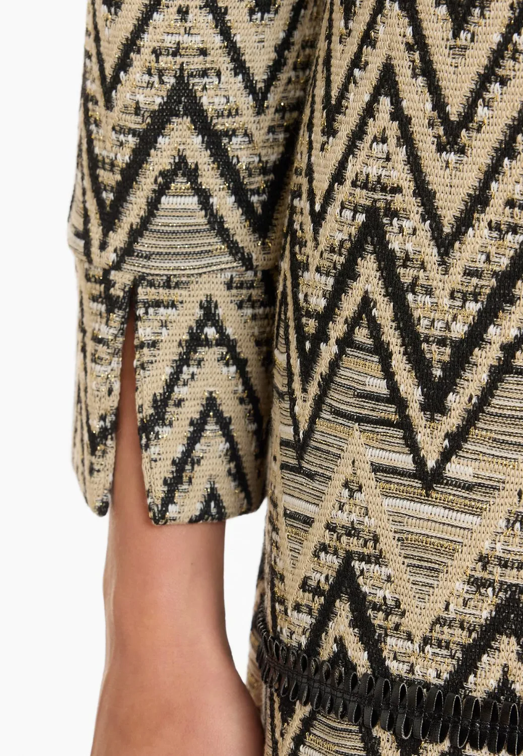 Ana Alcazar Ashina abito maglia beige zigzag corto