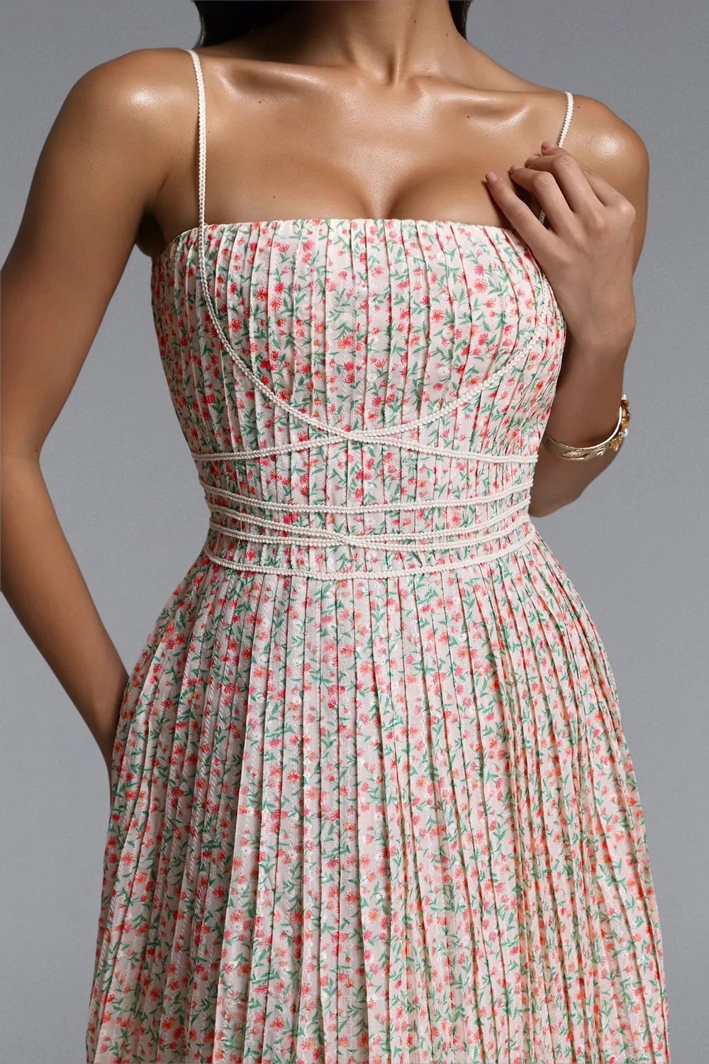 Bella Barnett Modan Romantic Cinched abito mini floreale