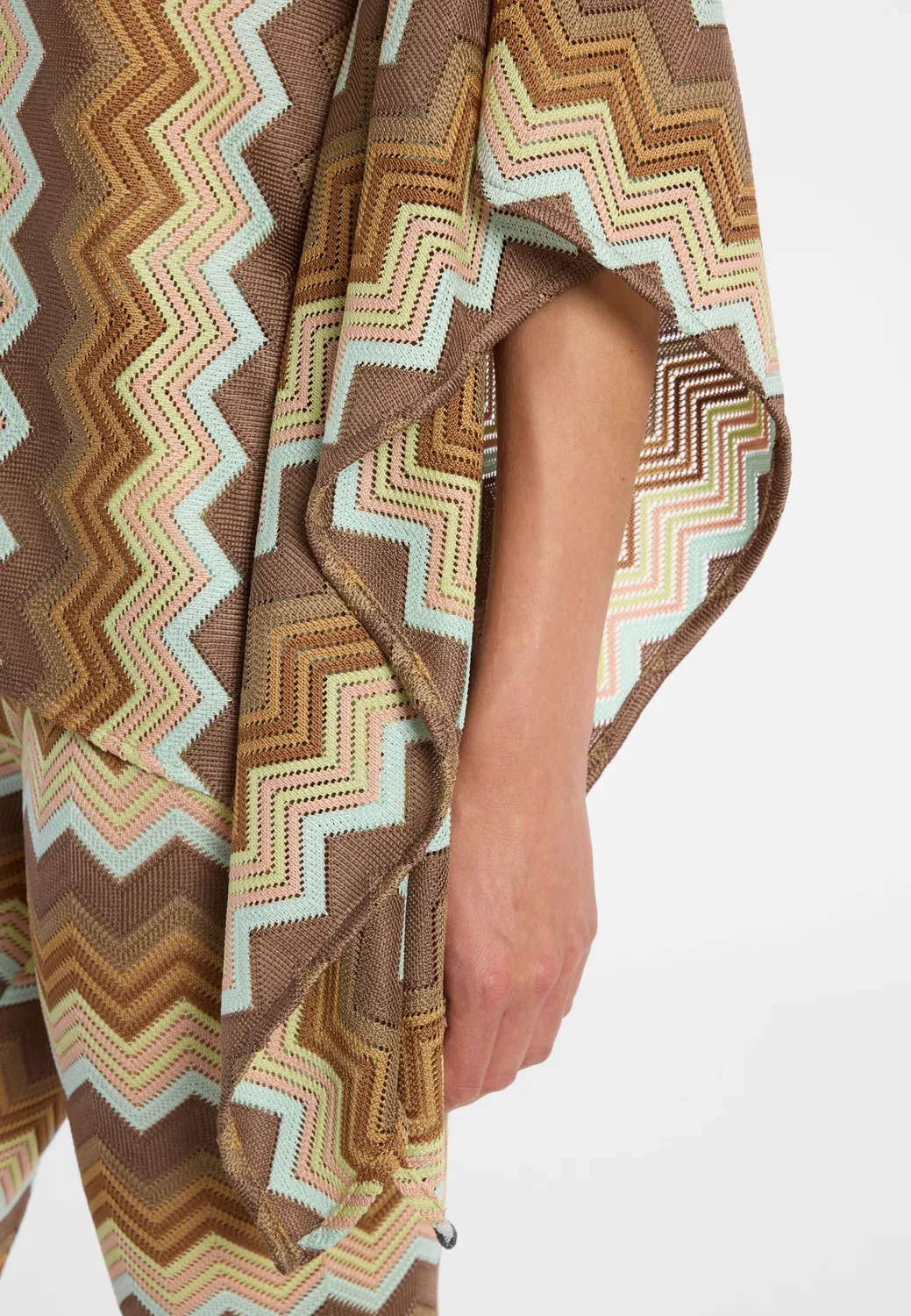 Ana Alcazar Duola top asimmetrico maglia zigzag