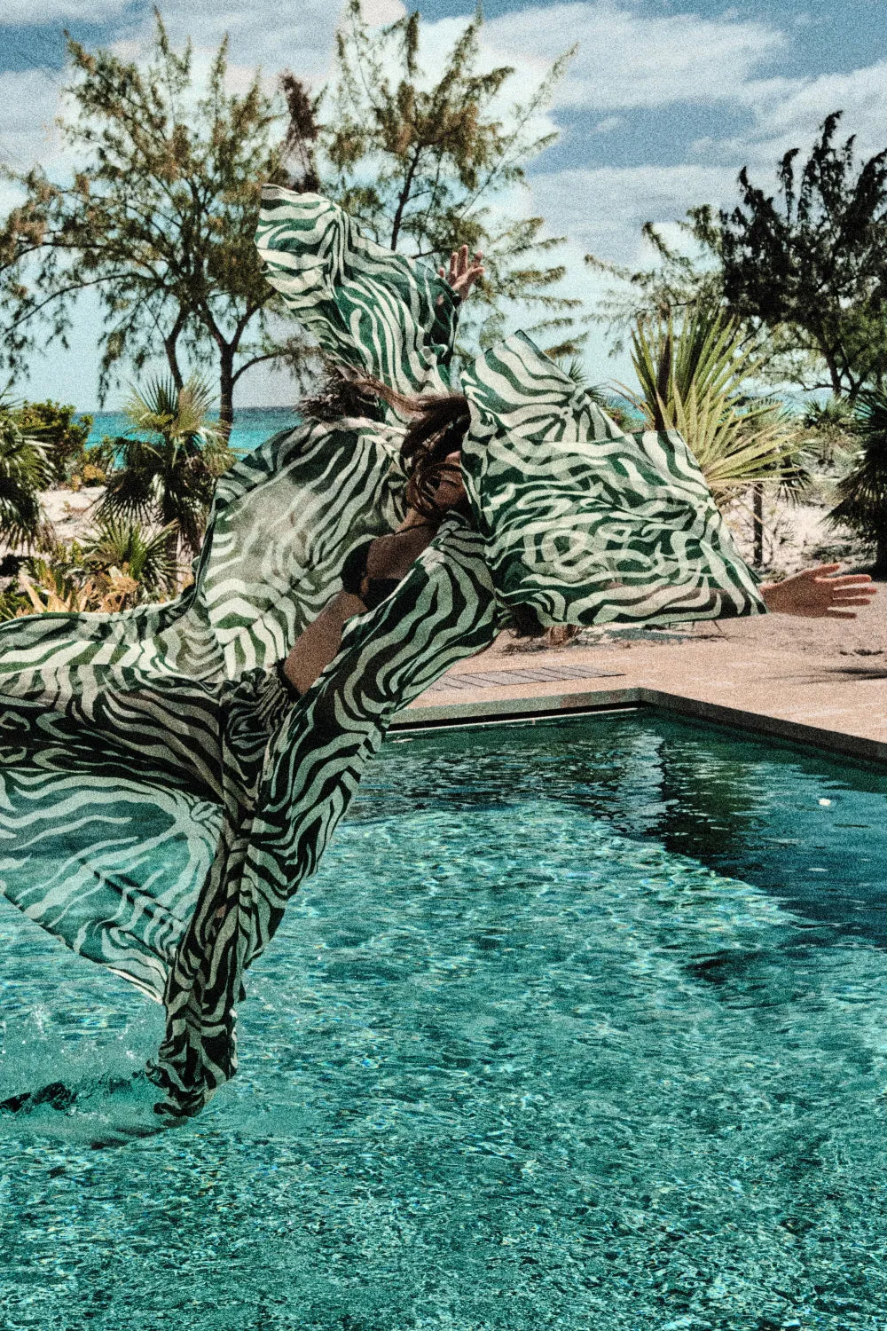 Johanna Ortiz Amazon kimono copricostume verde